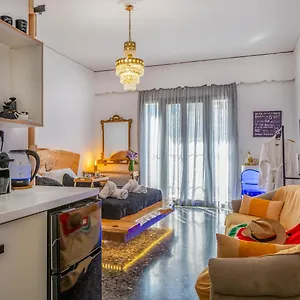 Sunny Palm Crete Apartment