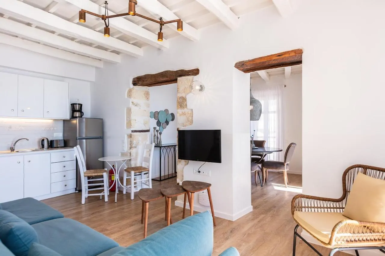 Anne Apartment, At The Venetian Port Of Rethimno!